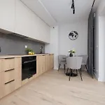 Piekne Studia Dla 3 Osob & Parking By Renters Варшава