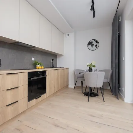 Piekne Studia Dla 3 Osob & Parking By Renters Warsaw