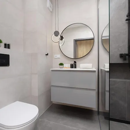 Appartamento Piekne Studia Dla 3 Osob & Parking By Renters Varsavia