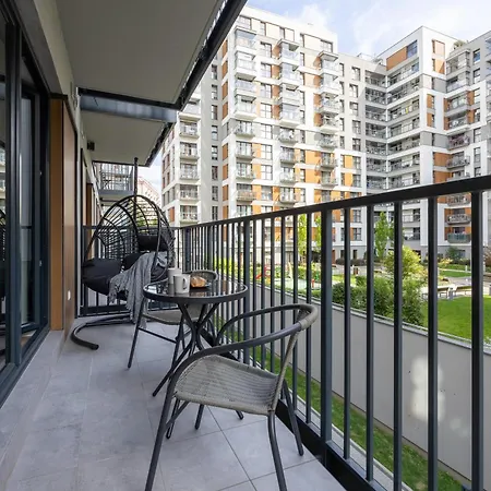 Apartment Piekne Studia Dla 3 Osob & Parking By Renters